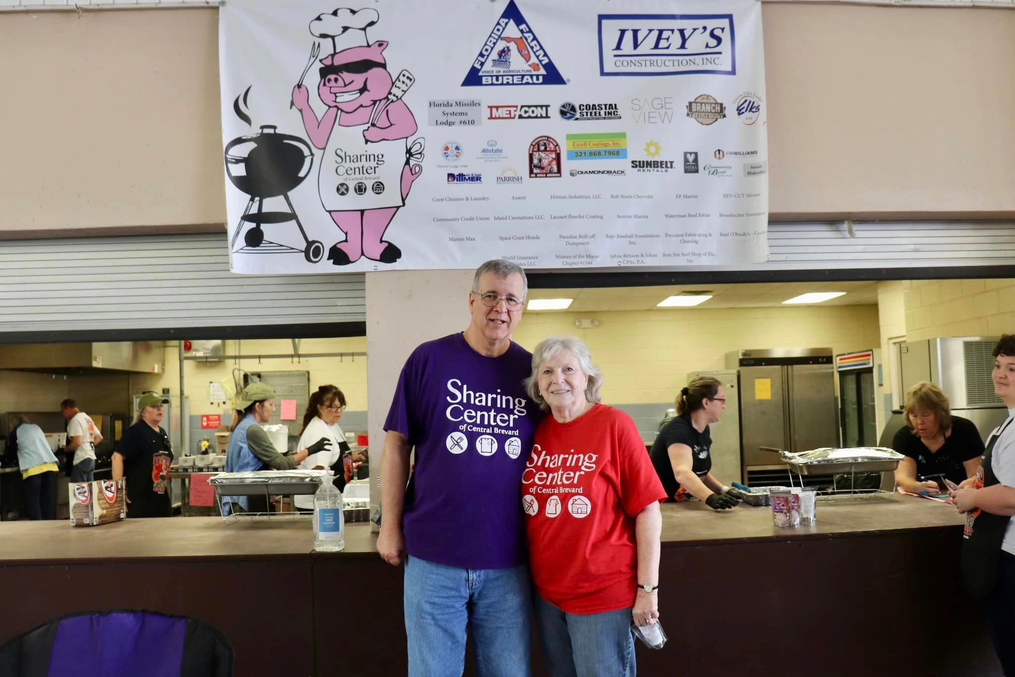 Sharing Center volunteers and sponsors